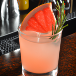 Grapefruit Rosemary Vodka Spritzer Rezepte und Zutaten